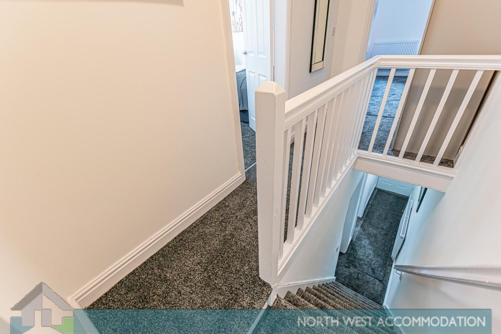 Wellfield Serviced Accommodation Warrington Exterior photo