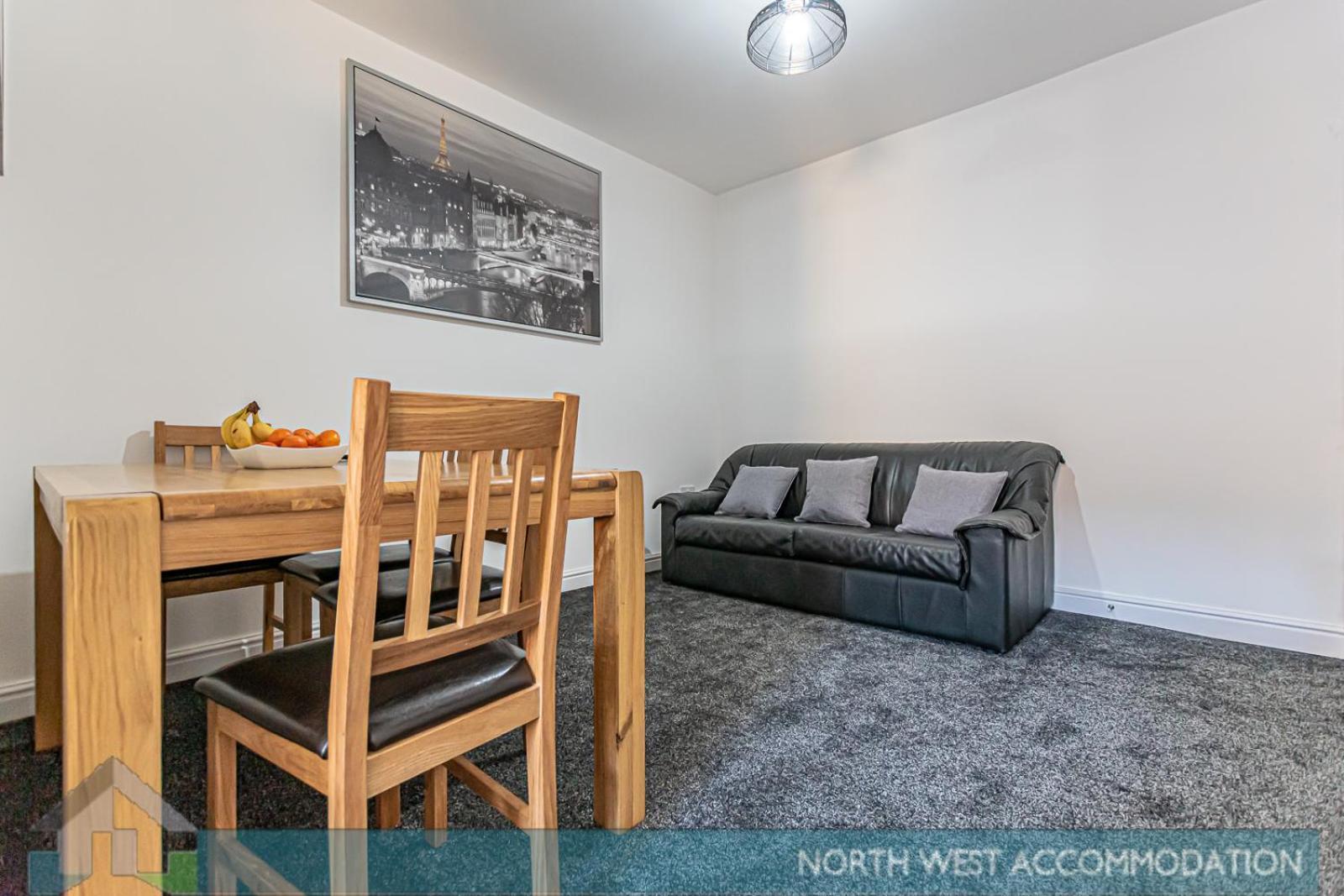 Wellfield Serviced Accommodation Warrington Exterior photo